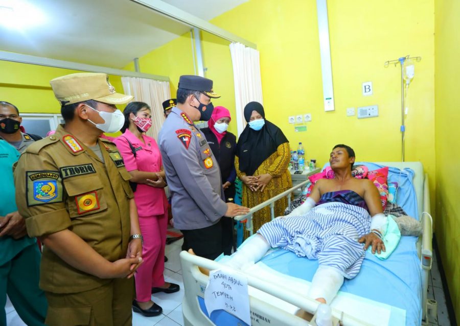 Jenderal Listyo Sigit Prabowo “Kapolri” Tinjau Korban Dampak Erupsi Gunung Semeru, “Kapolri Intruksikan Penanganan Khusus Untuk Lansia, Ibu Hamil & Anak-anak.