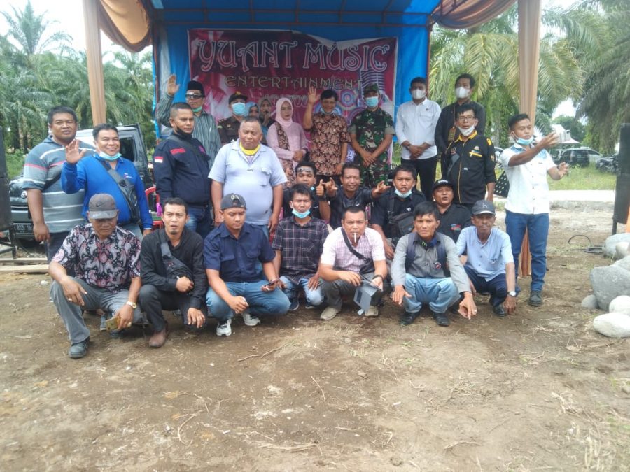 Peletakan Batu Pertama Wartawan dan LSM Pasaman Barat