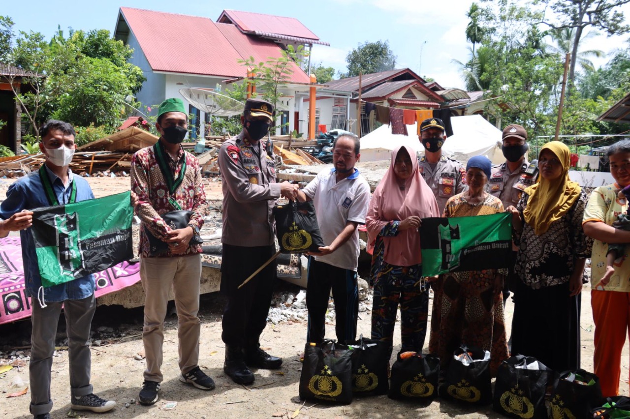 Polres Pasaman peduli Gempa Bumi Sumatera Barat