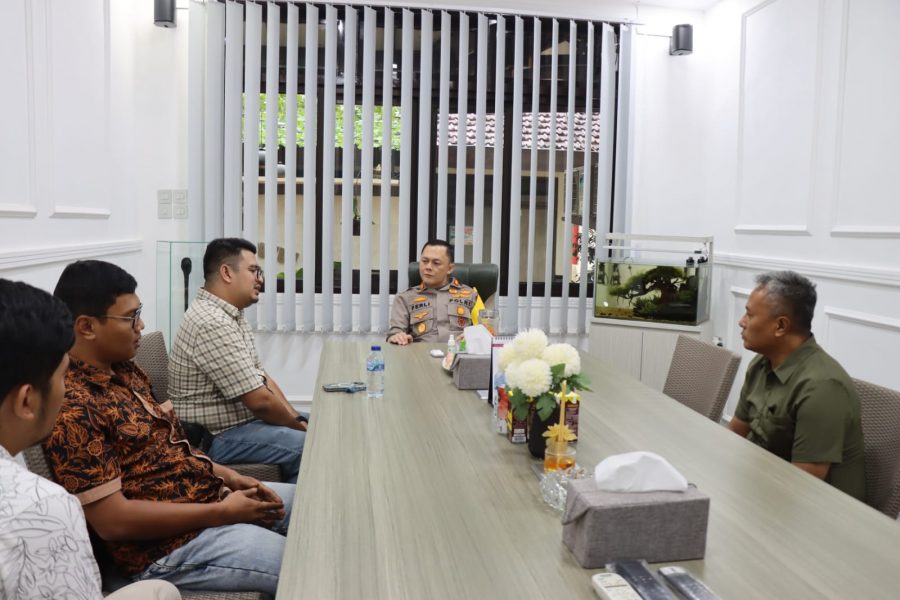 Eratkan Silaturahmi, Kapolres Malang Menyambut Hangat Pengurus Ponpes Darul Ulum Agung