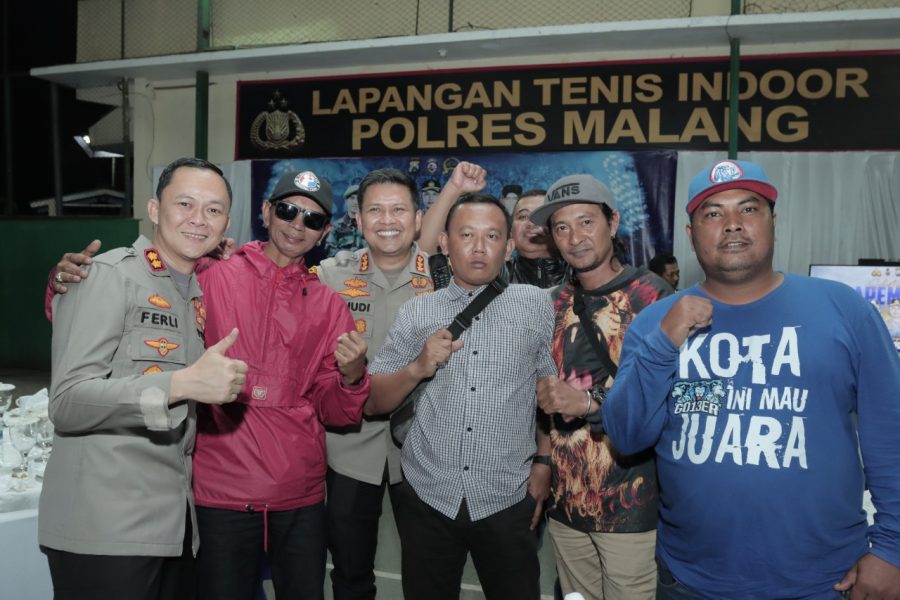 Silaturahim POLRI / TNI Bersama Aremania, Komitmen Jaga Kondusifitas Malang.