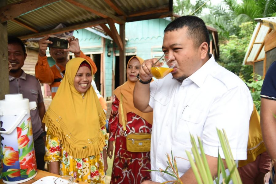 Bupati Dolly Tinjau Usaha Kelolaan Masyarakat Batang Toru dan Muara Batang Toru