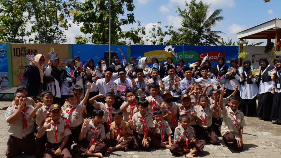 HUT Guru Nasional SDIT Salsabila Gelar Upacara dan Pemberian Tali Asih di Hiasi Isah Tangis