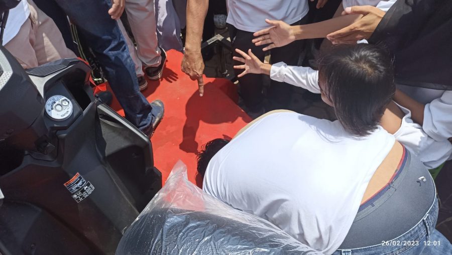 Rudi gunawan warga Padangsidimpuan Sujud Syukur,Dapat Hadiah Sepeda Motor Dari Prabowo subianto!