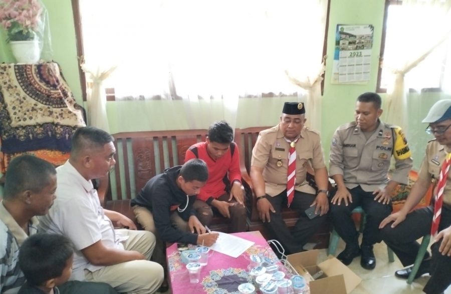 Polsubsektor Rawang Panca Arga Mediasi Pelajar Yang Baku Hantam