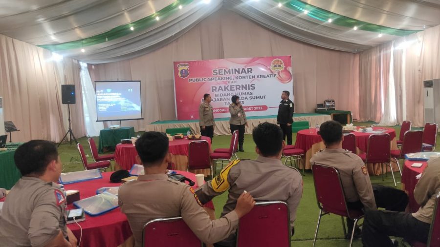 Personil Sihumas Polres Asahan Ikuti Seminar Public Speaking