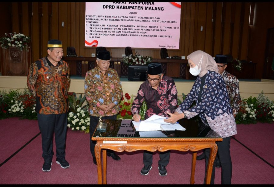 Paripurna Dewan Dalam Rangka Perubahan Perda Nomor 9 Tahun 2016