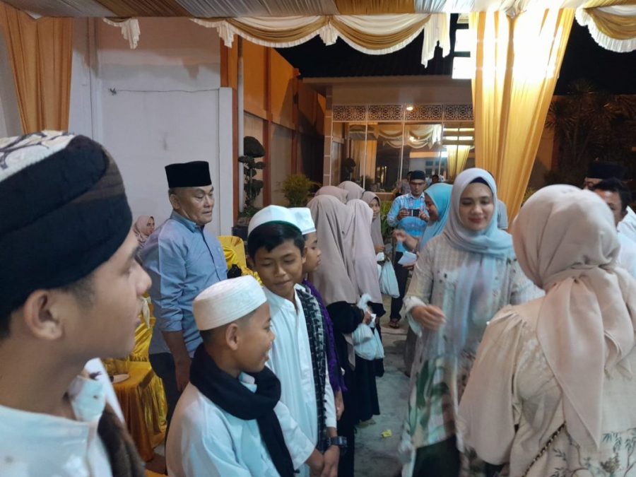 Ketua TP-PKK Tapsel Ny Rosalina Dolly Pasaribu : Santuni Dan Mari Muliakan Anak -Anak Yatim!