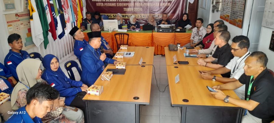 Demokrat Sidempuan Daftarkan Bacaleg ke KPUD, Abdul Rahman :Tidak Muluk -Muluk Pemilu 2024 Cukup Satu Fraksi!
