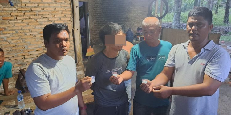 Bawa Sabu Malah lari,,, Ya Ditangkap lah ,,Sama  Pak Polisi !!