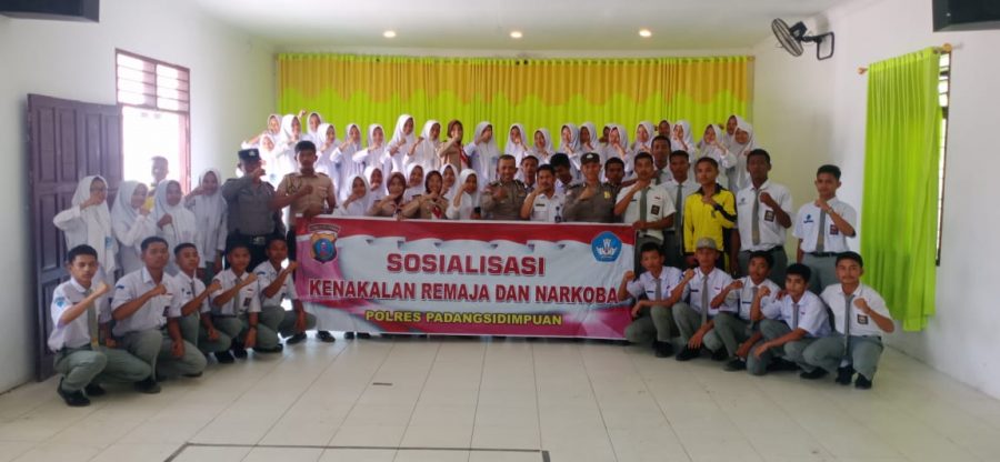 Bentuk Peduli Terhadap Generasi Muda, Sat Binmas Polres Sidimpuan Sosialisasi Hindari Peredaran Narkoba Dikalangan Pelajar!!