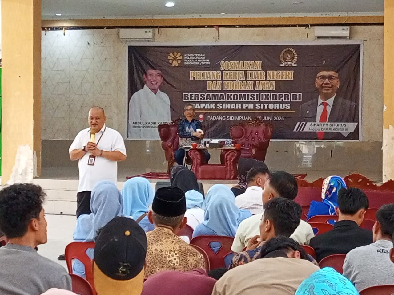 Fraksi PDI-P Sihar Sitorus Gandeng BP3MI Sumut Promosikan Peluang Kerja luar Negeri dan Migrasi Aman Di Padangsidimpuan!