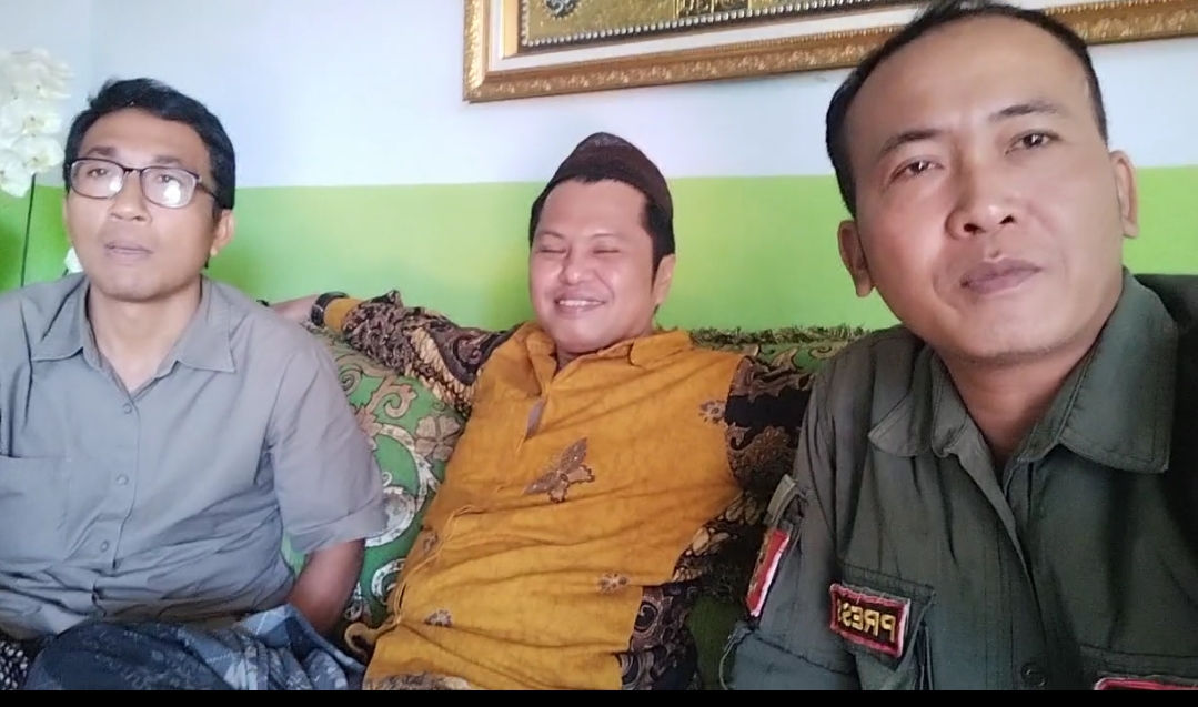 Temu Kangen 10 Tahun Lebih Pasca Lulus Pesantren di Ganjaran