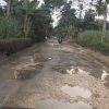 Jalan Balong Rojoyoso Rusak Parah, Warga Ngeluh, Minta Jalan Segera Dibangun