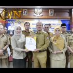 Wali Kota Tanjungbalai Serahkan Simbolis SPPT PBB-P2 dan Tagihan PKB Tahun 2026