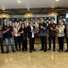 Senyum Ramah Pelayan Restaurant Harris Hotel dari Tepi Mahakam yang Berbuah Penghargaan.
