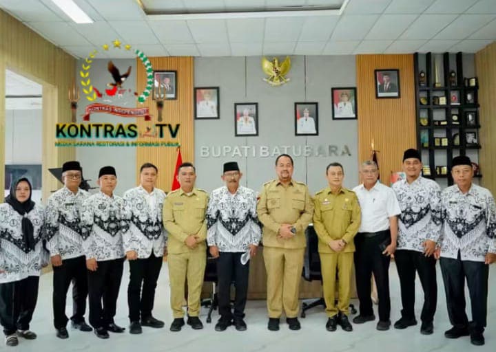 BUPATI BATU BARA TERIMA AUDIOENSI PENGURUS PGRI